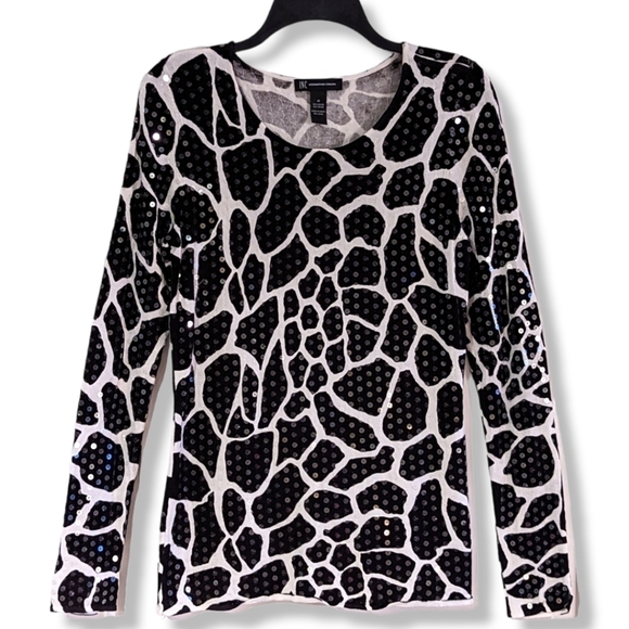 INC International Concepts Black & White Long Sleeve Animal Print Sweater Size M - Picture 1 of 7